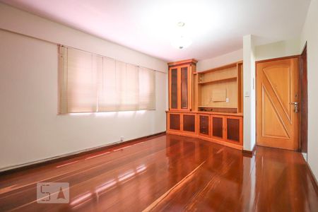 Sala de apartamento para alugar com 3 quartos, 88m² em Setor Bueno, Goiânia