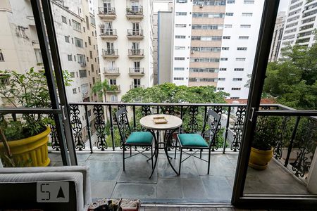 Varanda de apartamento para alugar com 2 quartos, 224m² em Cerqueira César, São Paulo