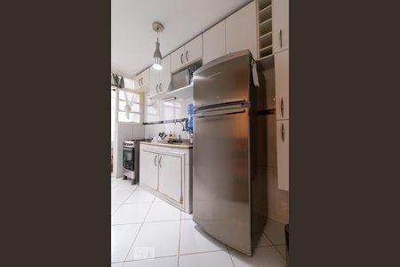 Cozinha de apartamento para alugar com 2 quartos, 55m² em Pinheiros, São Paulo