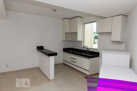 Cozinha de casa à venda com 3 quartos, 135m² em Palmeiras, Belo Horizonte