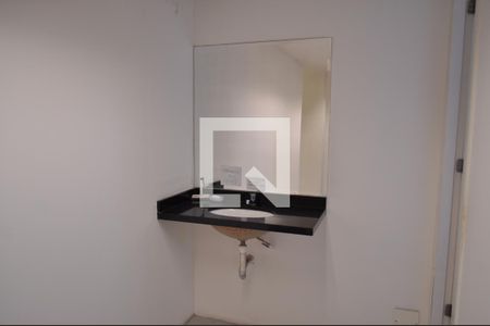 Banheiro - torneira de kitnet/studio à venda com 19 quartos, 800m² em Vila Mazzei, São Paulo