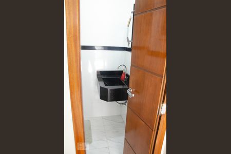 Lavabo de casa para alugar com 2 quartos, 120m² em Vila Medeiros, São Paulo