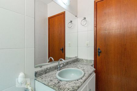 Banheiro de apartamento para alugar com 2 quartos, 70m² em Castelo, Belo Horizonte