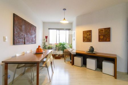 Sala de apartamento à venda com 3 quartos, 90m² em Cambuí, Campinas