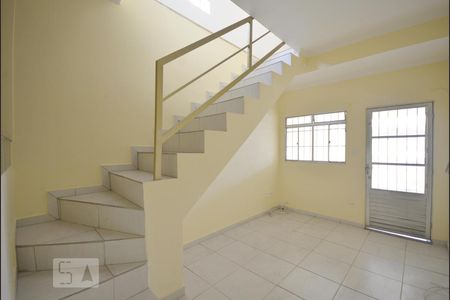 Sala de casa para alugar com 2 quartos, 78m² em Vila Água Funda, São Paulo