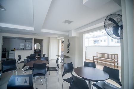 Apartamento à venda com 65m², 2 quartos e 1 vaga Apartamento à venda com 65m², 2 quartos e 1 vagaÁrea comum - Salão de festas