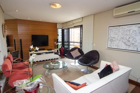 Sala de apartamento à venda com 4 quartos, 161m² em Vila Suzana, São Paulo