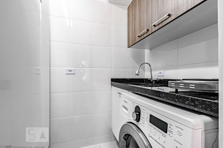 Cozinha e Área de Serviço de kitnet/studio para alugar com 1 quarto, 28m² em Tarumã, Curitiba