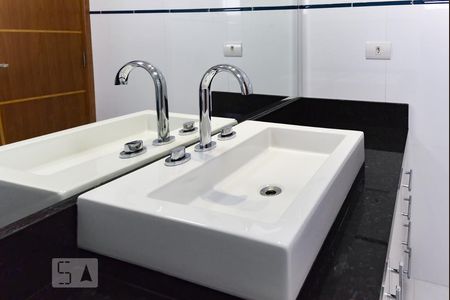 Apartamento à venda com 113m², 3 quartos e 2 vagas Apartamento à venda com 113m², 3 quartos e 2 vagasBanheiro Social