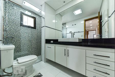 Apartamento à venda com 113m², 3 quartos e 2 vagas Apartamento à venda com 113m², 3 quartos e 2 vagasBanheiro Social
