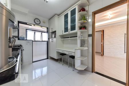 Apartamento à venda com 113m², 3 quartos e 2 vagas Apartamento à venda com 113m², 3 quartos e 2 vagasCozinha