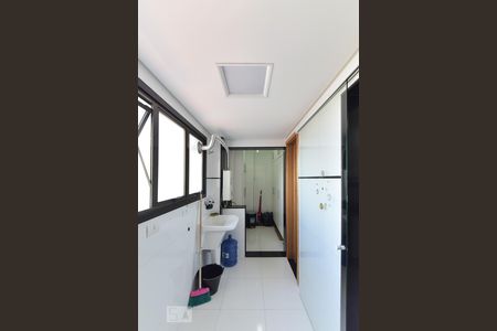 Apartamento à venda com 113m², 3 quartos e 2 vagas Apartamento à venda com 113m², 3 quartos e 2 vagasÁrea de Serviço