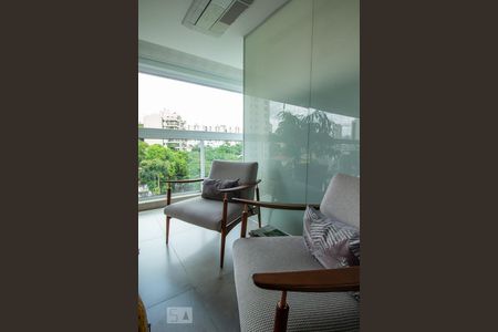 Apartamento à venda com 3 quartos, 198m² em Vila Mariana, São Paulo