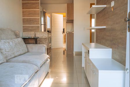 Sala de casa à venda com 2 quartos, 78m² em Olaria, Canoas