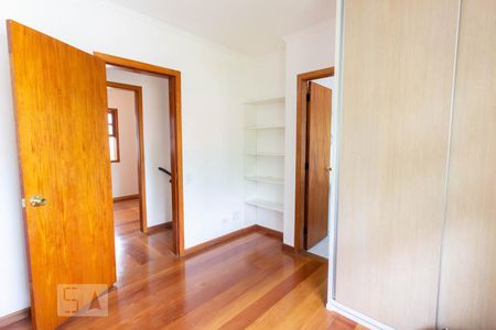 Quarto de casa de condomínio para alugar com 2 quartos, 70m² em Jardim Monjolo, São Paulo