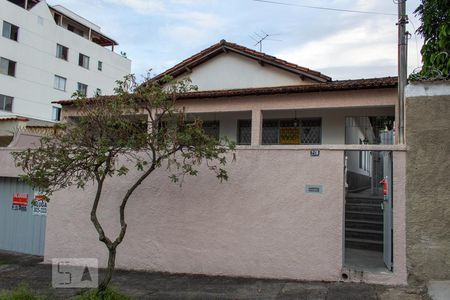Vista da Rua de casa para alugar com 4 quartos, 159m² em Santa Ines, Belo Horizonte
