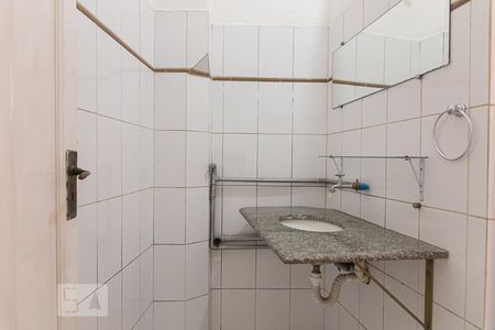 Banheiro de apartamento para alugar com 2 quartos, 30m² em Bela Vista, São Paulo