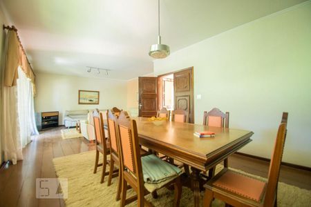 sala de casa para alugar com 3 quartos, 250m² em Jardim Leonor, Campinas