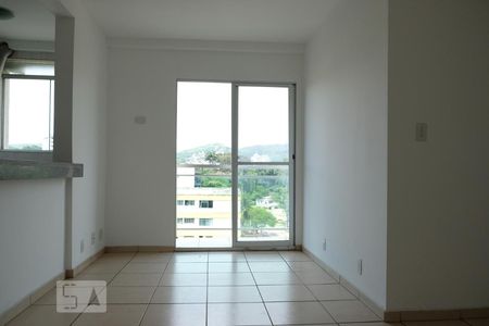 Sala de apartamento para alugar com 2 quartos, 98m² em Taquara, Rio de Janeiro