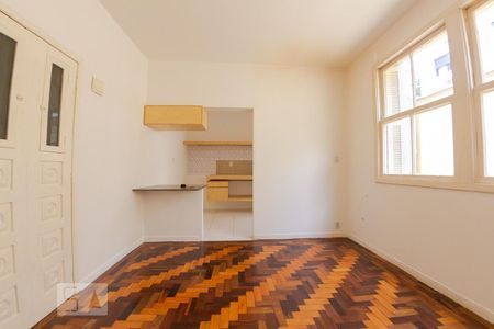 Sala de apartamento à venda com 2 quartos, 58m² em Petrópolis, Porto Alegre