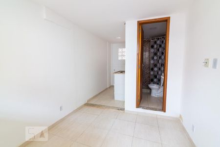 Sala de apartamento para alugar com 1 quarto, 15m² em Vila Isabel, Rio de Janeiro