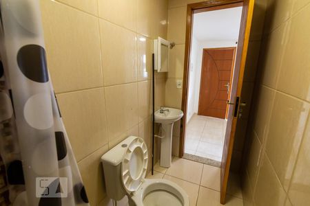 Banheiro de apartamento para alugar com 1 quarto, 15m² em Vila Isabel, Rio de Janeiro