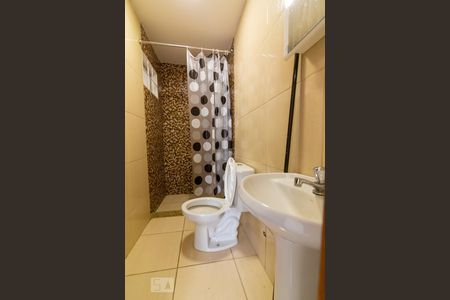 Banheiro de apartamento para alugar com 1 quarto, 15m² em Vila Isabel, Rio de Janeiro