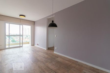 Apartamento à venda com 68m², 2 quartos e 2 vagasSala