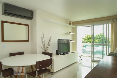 Sala  de apartamento para alugar com 3 quartos, 75m² em Recreio dos Bandeirantes, Rio de Janeiro