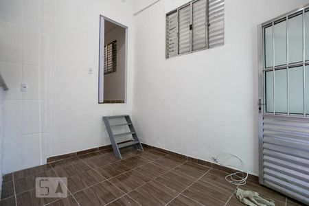 Sala de casa para alugar com 1 quarto, 32m² em Vila Iório, São Paulo