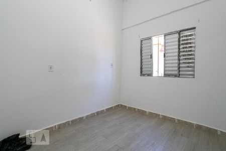 Quarto de casa para alugar com 1 quarto, 32m² em Vila Iório, São Paulo