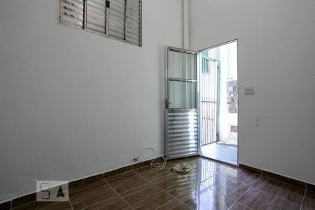 Sala de casa para alugar com 1 quarto, 32m² em Vila Iório, São Paulo