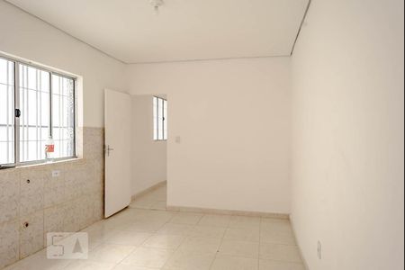 Cozinha de casa de condomínio para alugar com 1 quarto, 33m² em Vila Prudente, São Paulo