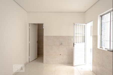 Cozinha de casa de condomínio para alugar com 1 quarto, 33m² em Vila Prudente, São Paulo