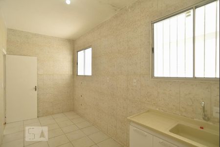 Cozinha de casa de condomínio para alugar com 1 quarto, 50m² em Vila Prudente, São Paulo