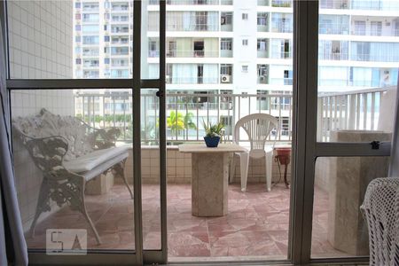 Varanda de apartamento à venda com 2 quartos, 66m² em Barra da Tijuca, Rio de Janeiro