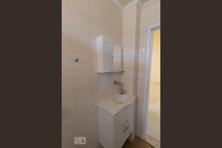 Banheiro de apartamento para alugar com 2 quartos, 72m² em Jardim Terezopolis, Guarulhos