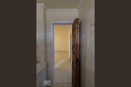 Banheiro de apartamento para alugar com 2 quartos, 72m² em Jardim Terezopolis, Guarulhos