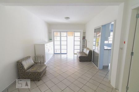 Sala de casa para alugar com 2 quartos, 60m² em Bela Vista, São José