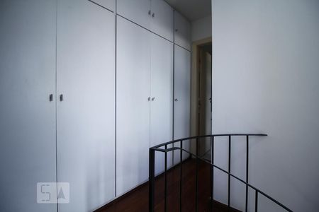 Hall Dormitório de apartamento à venda com 1 quarto, 73m² em Vila Mariana, São Paulo