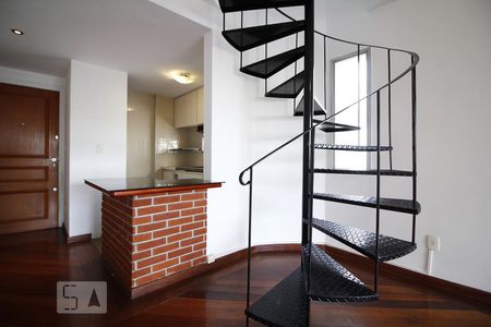 Acesso a Parte Superior de apartamento para alugar com 1 quarto, 73m² em Vila Mariana, São Paulo