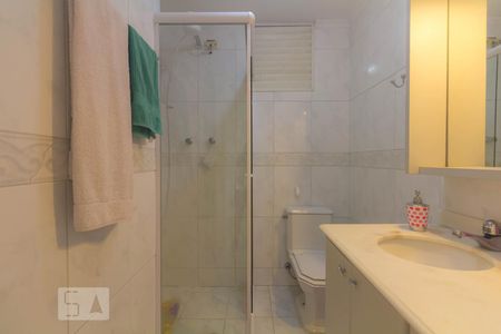 Banheiro de apartamento para alugar com 3 quartos, 80m² em Santo Amaro, São Paulo