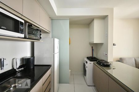 Cozinha de apartamento à venda com 1 quarto, 50m² em Pinheiros, São Paulo