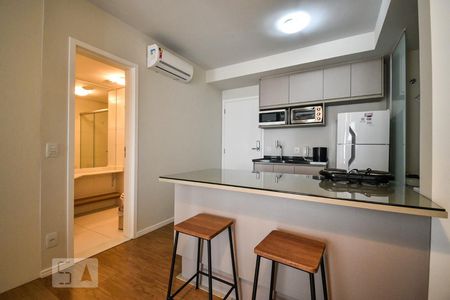 Sala de apartamento para alugar com 1 quarto, 50m² em Pinheiros, São Paulo