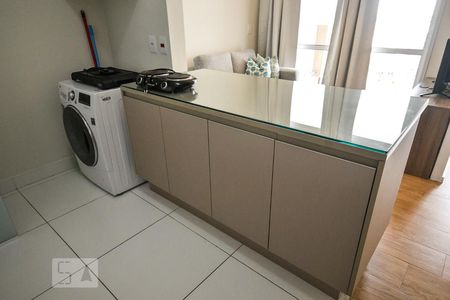 Cozinha de apartamento para alugar com 1 quarto, 50m² em Pinheiros, São Paulo