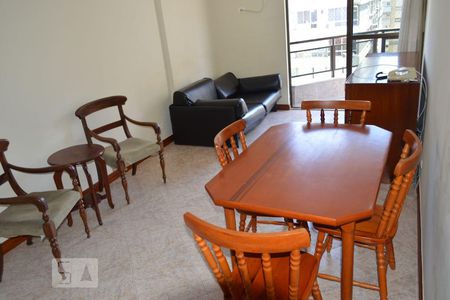 Sala de apartamento para alugar com 1 quarto, 50m² em Icaraí, Niterói