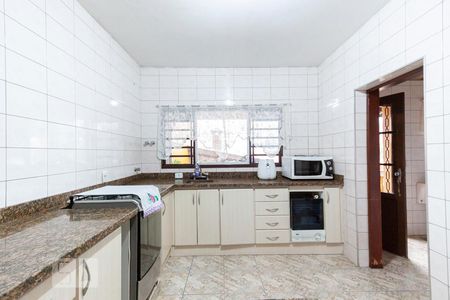 Casa à venda com 290m², 5 quartos e 5 vagas Casa à venda com 290m², 5 quartos e 5 vagasCozinha