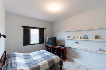 Casa à venda com 290m², 5 quartos e 5 vagas Casa à venda com 290m², 5 quartos e 5 vagasQuarto 4