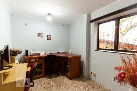 Casa à venda com 290m², 5 quartos e 5 vagas Casa à venda com 290m², 5 quartos e 5 vagasEscritorio