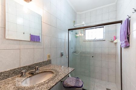 Casa à venda com 290m², 5 quartos e 5 vagas Casa à venda com 290m², 5 quartos e 5 vagasBanheiro